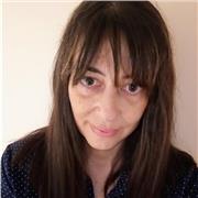 Profesora de Español con diez años de experiencia y título otorgado por International House, ofrece clases ELE para alumnos extranjeros en Capital. Modalidad on line y presencial